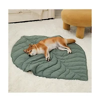 FunnyFuzzy Leaf Shape Pet Blanket