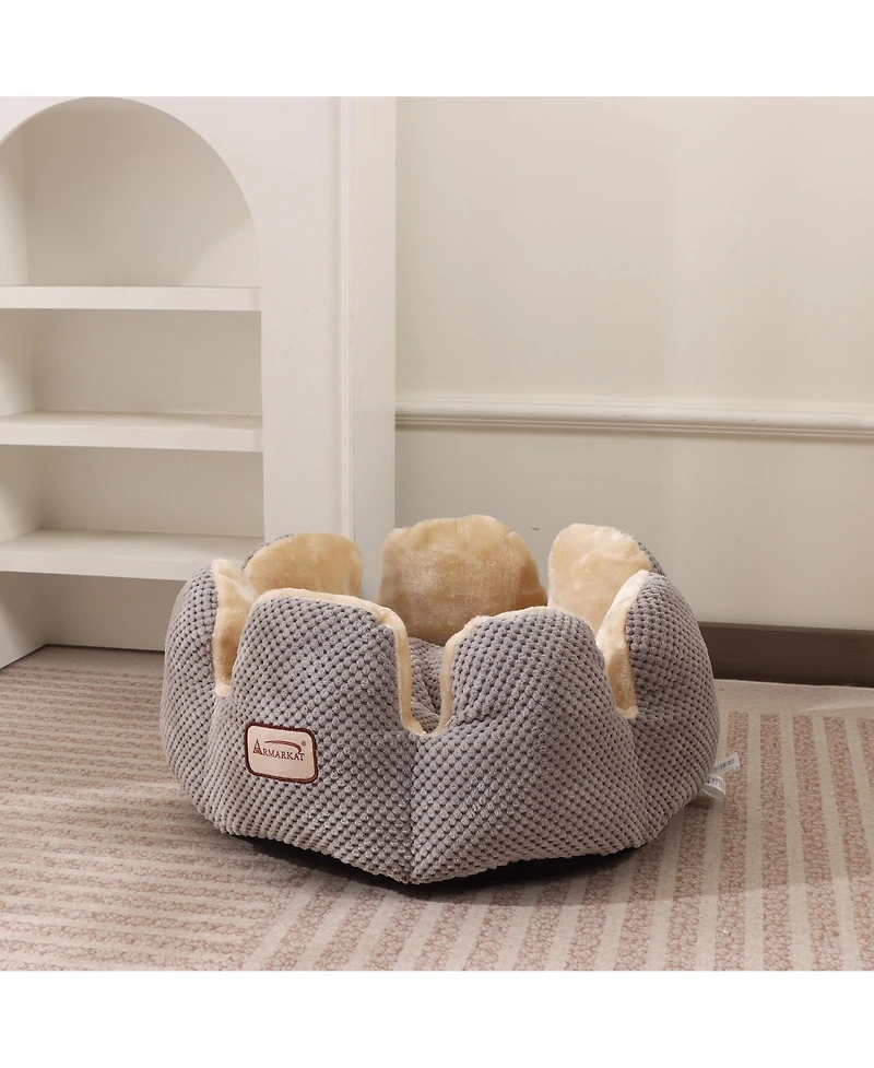 Armarkat 18 Inch Flower Pet Bed w Cushion