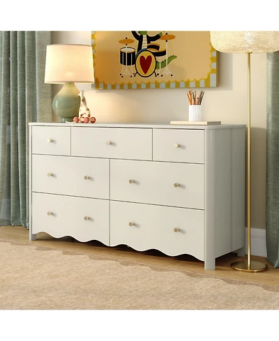 Max and Lily Sutton 7 Drawer Dresser