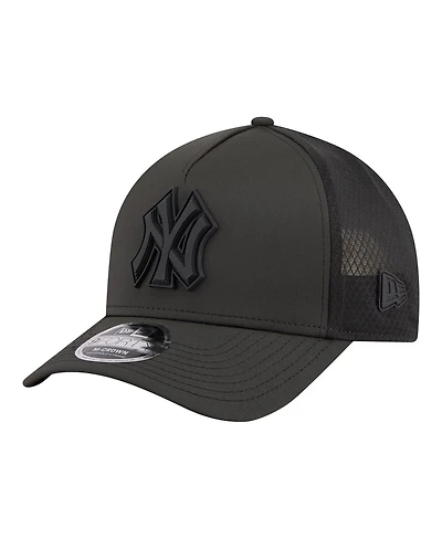 New Era Men's Black New York Yankees Badged M-Crown A-Frame 9FORTY Trucker Adjustable Hat