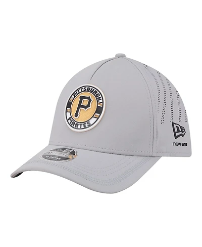 New Era Men's Gray Pittsburgh Pirates Patch 39THIRTY A-Frame M-Crown Perforated Flex Hat