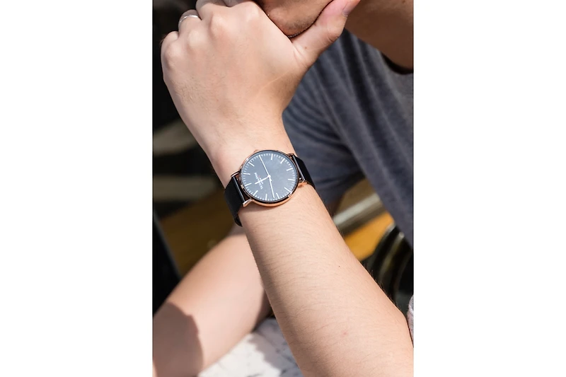 Victoria Hyde Classic Men's Watch - Modern Minimalism with Stainless steel strap