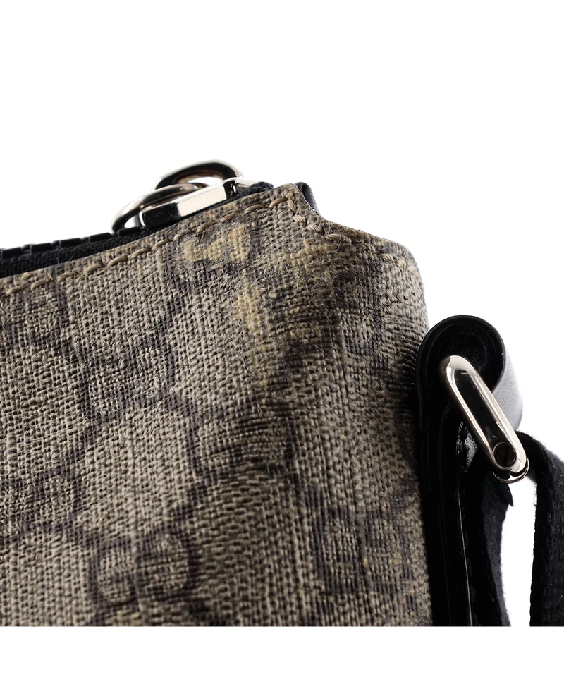 Pre-Owned Gucci Medium Front Zip Messenger Gg Coated Canvas