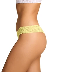Hanky Panky Women's Signature Lace Thong Underwear