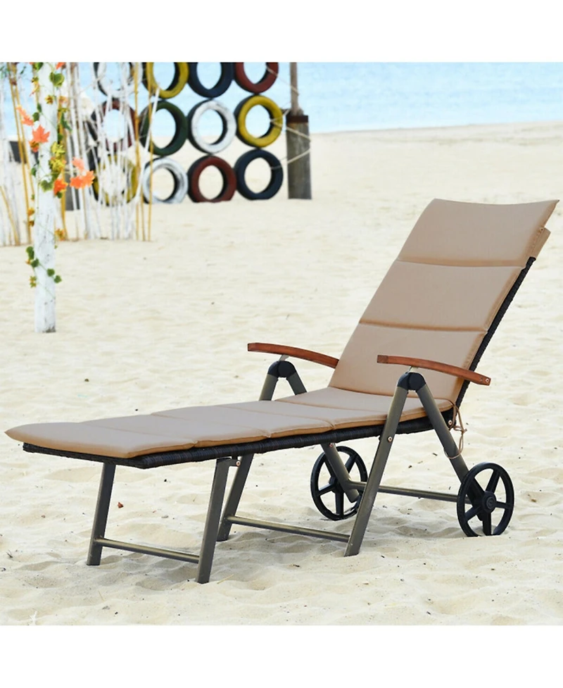 Clihome Foldable Wicker Outdoor Chaise Lounge Chair with Aluminum Frame