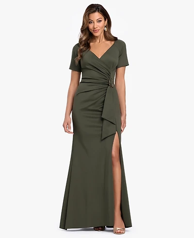 Xscape Women's Short-Sleeve V-Neck Ball Gown