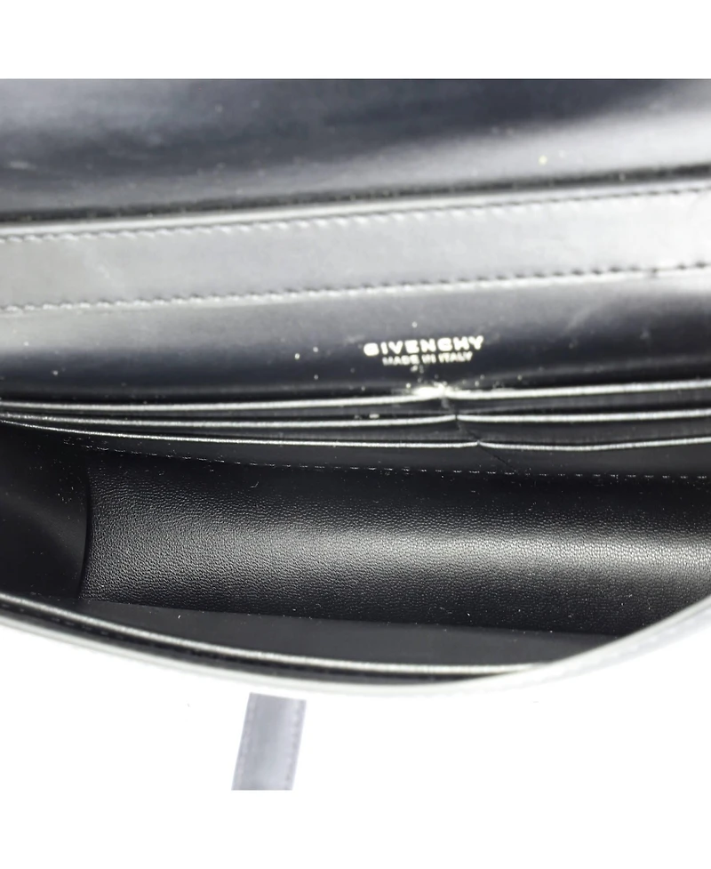 Pre-Owned Givenchy Small 4G Chain Crossbody Bag Leather