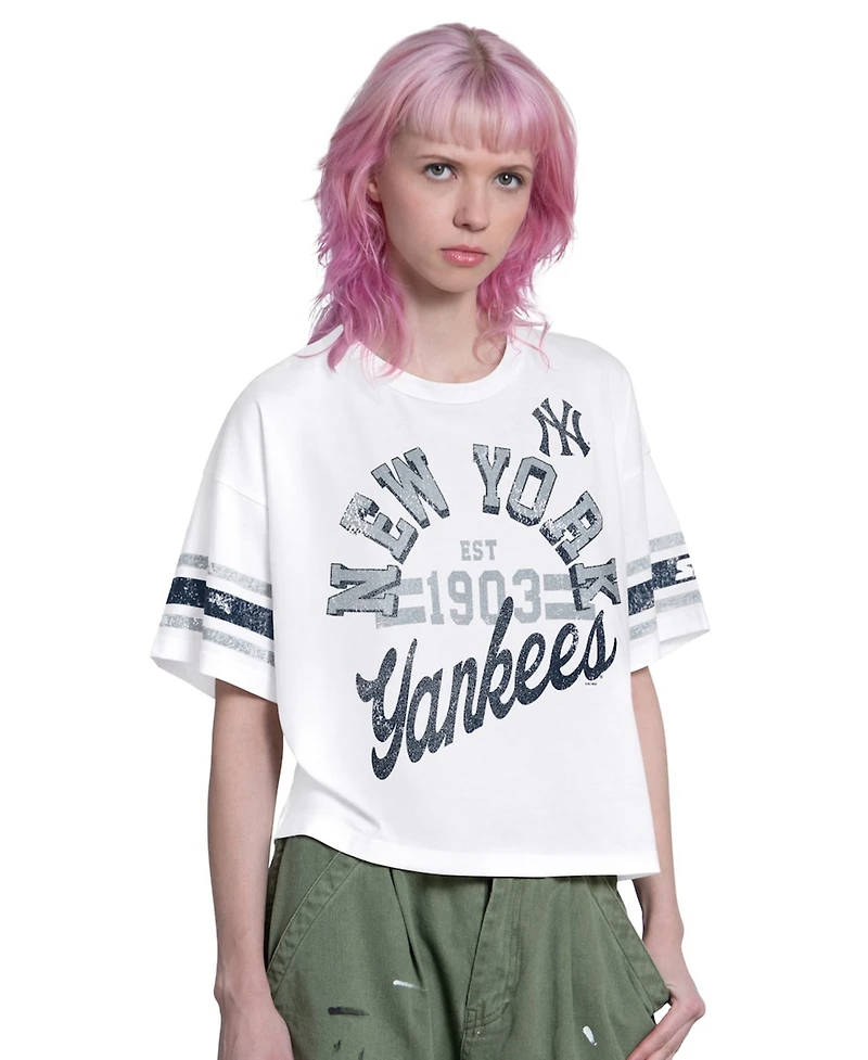 Starter Women's White New York Yankees Cropped Hurry Up Offense T-Shirt