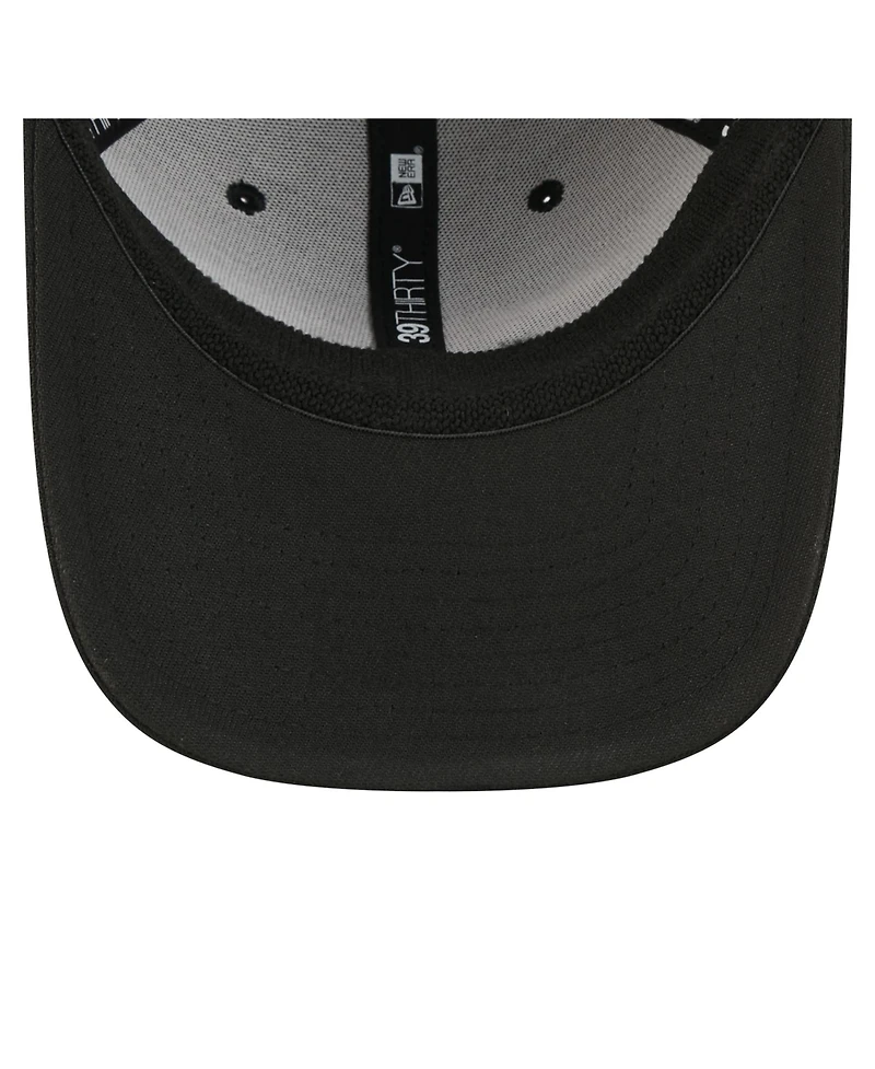 New Era Men's Black England Patriots Core Team 39THIRTY Flex Hat