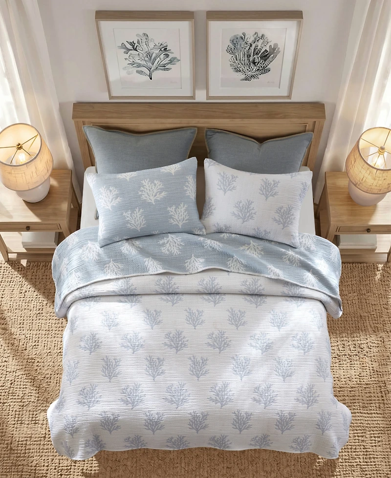Harbor House Mia Coral Jacquard Reversible Lightweight 3-Piece Quilt Set, King/California King