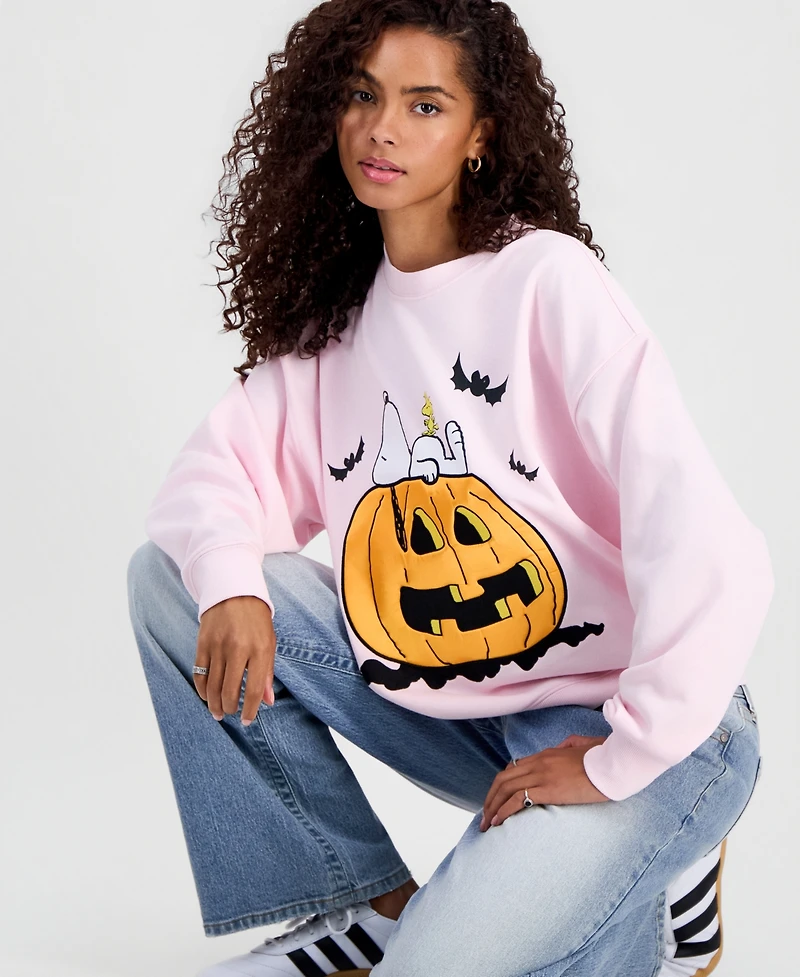 Peanuts Juniors' Snoopy Pumpkin Embroidered Sweatshirt