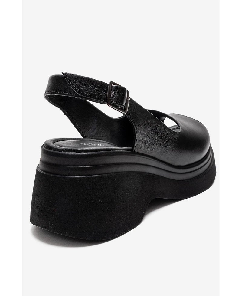 Forever & Always Shoes Women's Laure Leather Wedge Sandal