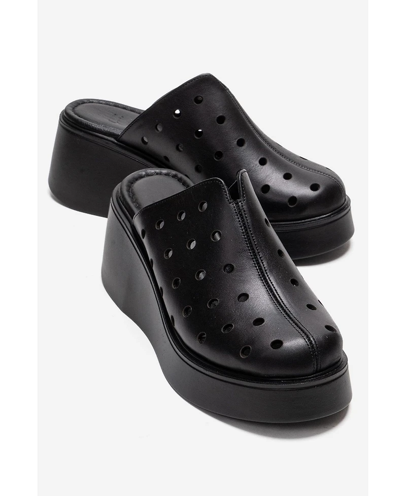 Forever & Always Shoes Women's Nives Leather Wedge Sandal