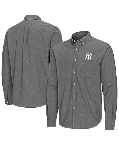 Antigua Men's New York Yankees Porter Woven Long Sleeve Button-Down Shirt