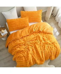 Coma Inducer Wrinkle Rolls Chunky Bunny -Oversized Comforter Set
