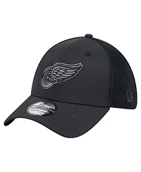 New Era Men's Black Detroit Red Wings Blackout 39THIRTY Flex Fit Hat