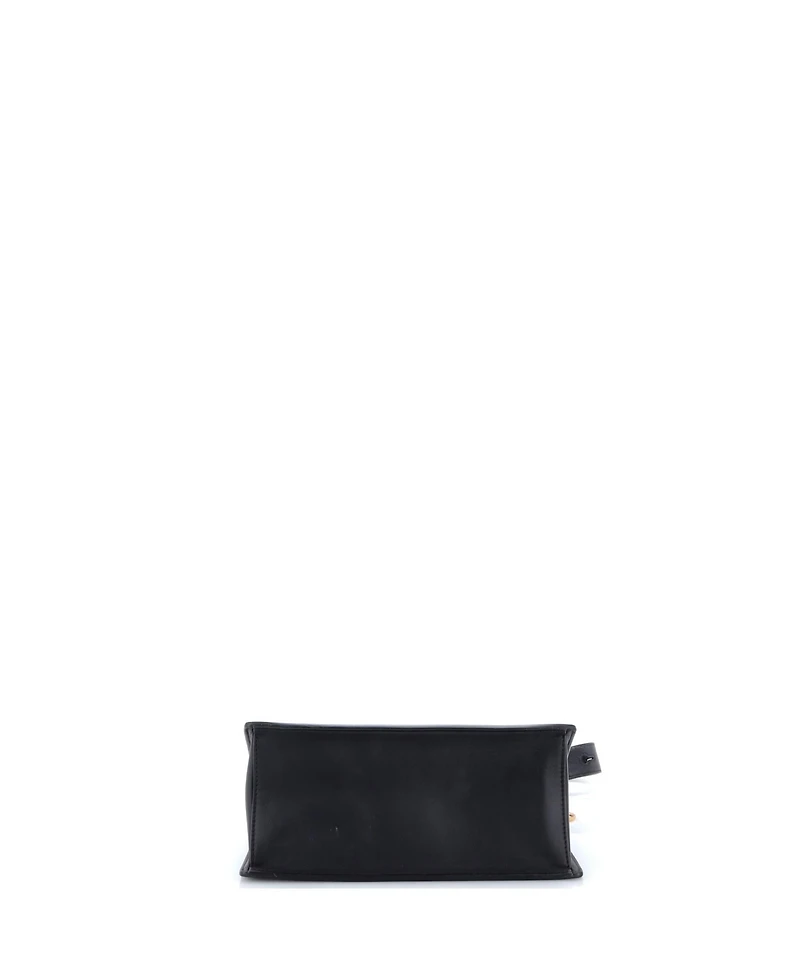Pre-Owned Fendi Medium Kan U Shoulder Bag Leather