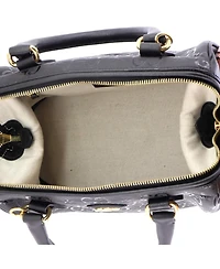 Pre-Owned Gucci Small Star Shoulder Bag Gg Embossed Leather