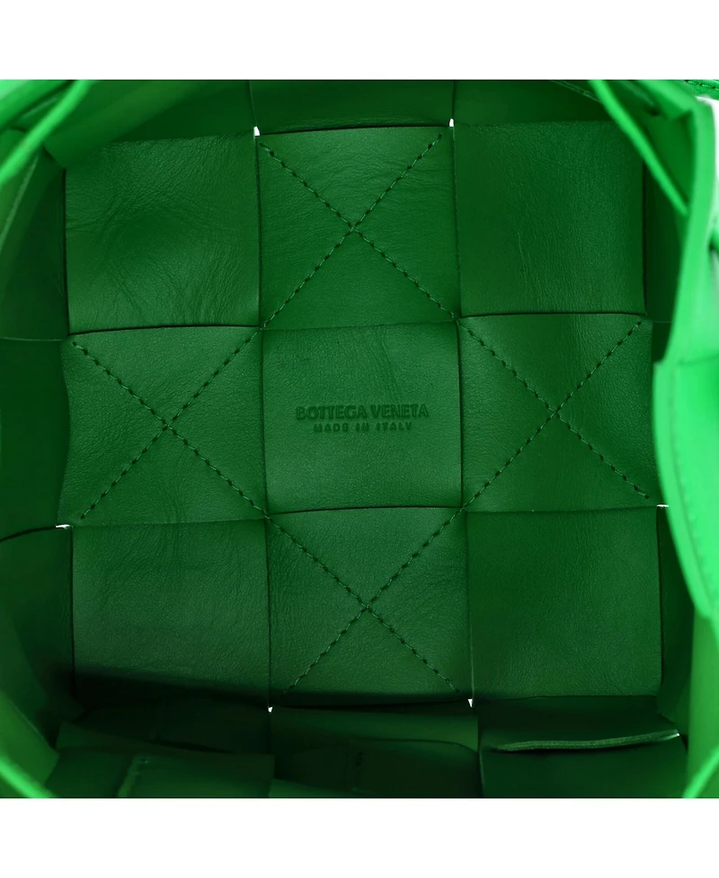 Pre-Owned Bottega Veneta Small Cassette Bucket Bag Maxi Intrecciato Leather