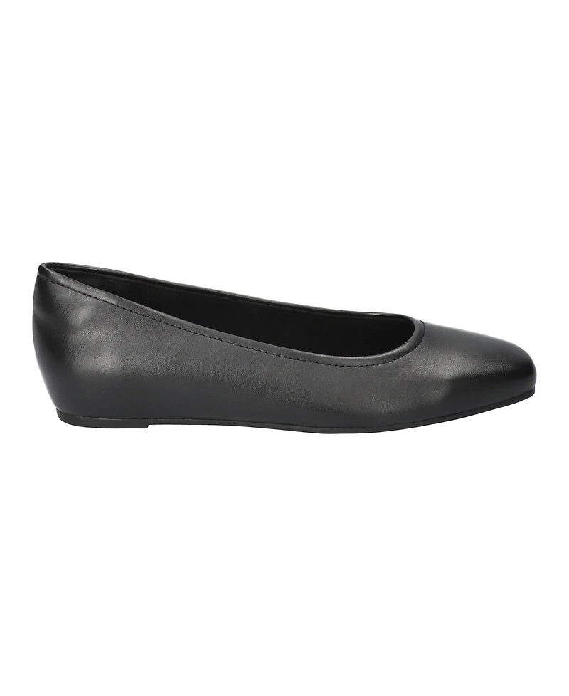 Easy Street Women's Crescent Slip-On Ballet Flats