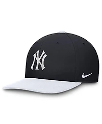 Nike Men's Navy/White New York Yankees Pro Dri-fit Snapback Hat