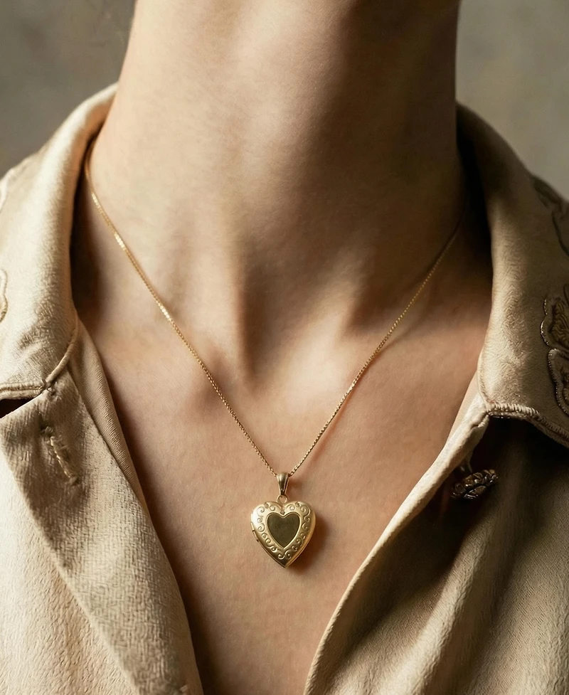 The M Jewelers Heart Locket Necklace