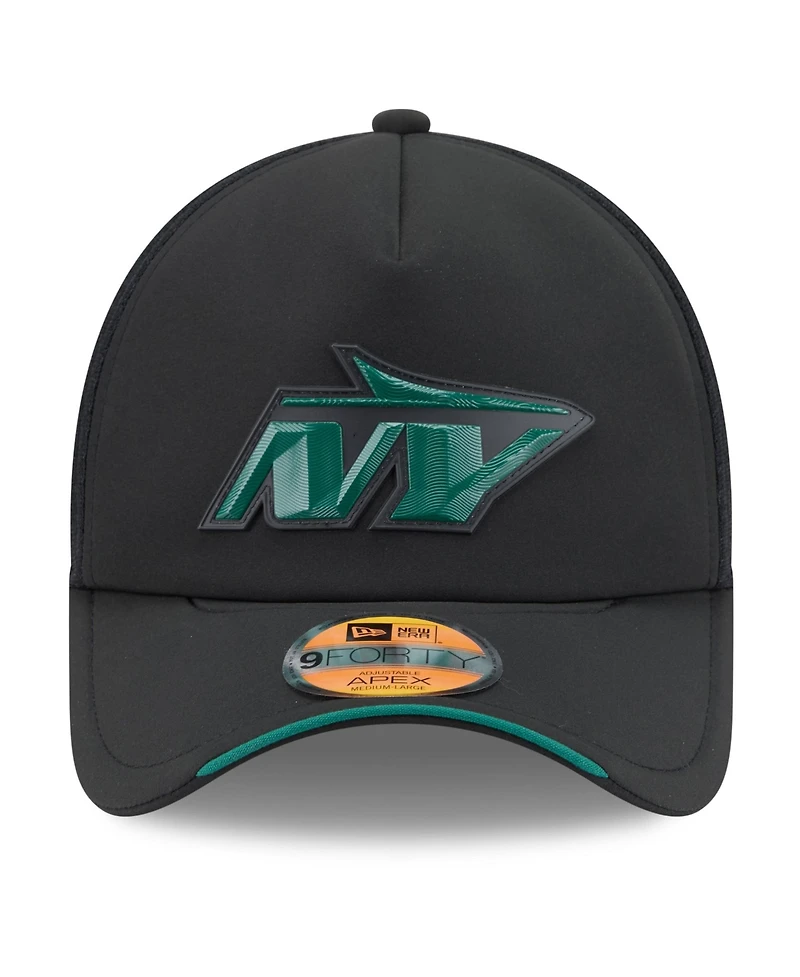 New Era Men's Black New York Jets 2026 Sideline Apex 9FORTY Adjustable Trucker Hat
