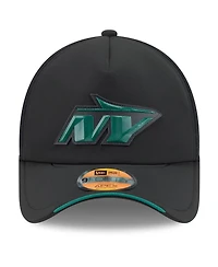 New Era Men's Black New York Jets 2026 Sideline Apex 9FORTY Adjustable Trucker Hat