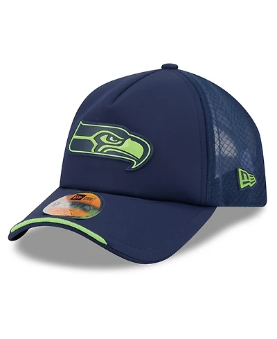 New Era Men's College Navy Seattle Seahawks 2026 Sideline Apex 9FORTY Adjustable Trucker Hat