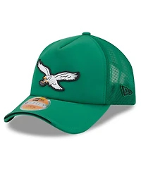 New Era Men's Kelly Green Philadelphia Eagles 2026 Sideline Throwback Apex 9FORTY Adjustable Trucker Hat
