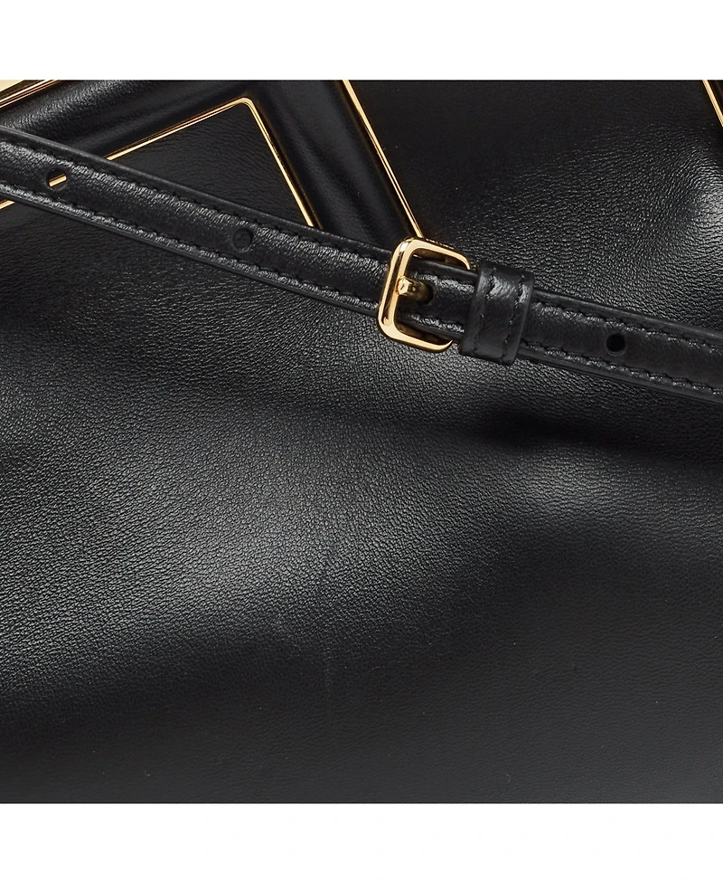 Pre-Owned Fendi Women's Leather Clutch