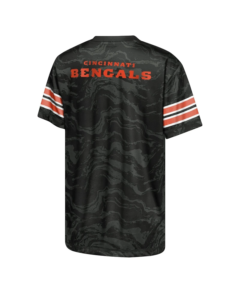 Outerstuff Boys' and Girls' 4-20 Cincinnati Bengals Slant Route Regular-Fit T-Shirt