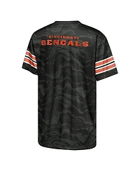 Outerstuff Boys' and Girls' 4-20 Cincinnati Bengals Slant Route Regular-Fit T-Shirt