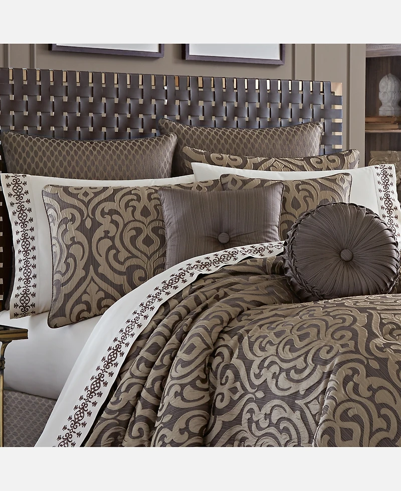 J Queen New York Astoria 4-Pc. Comforter Set
