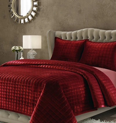 Tribeca Living Florence Velvet Solid Oversized Quilt Set