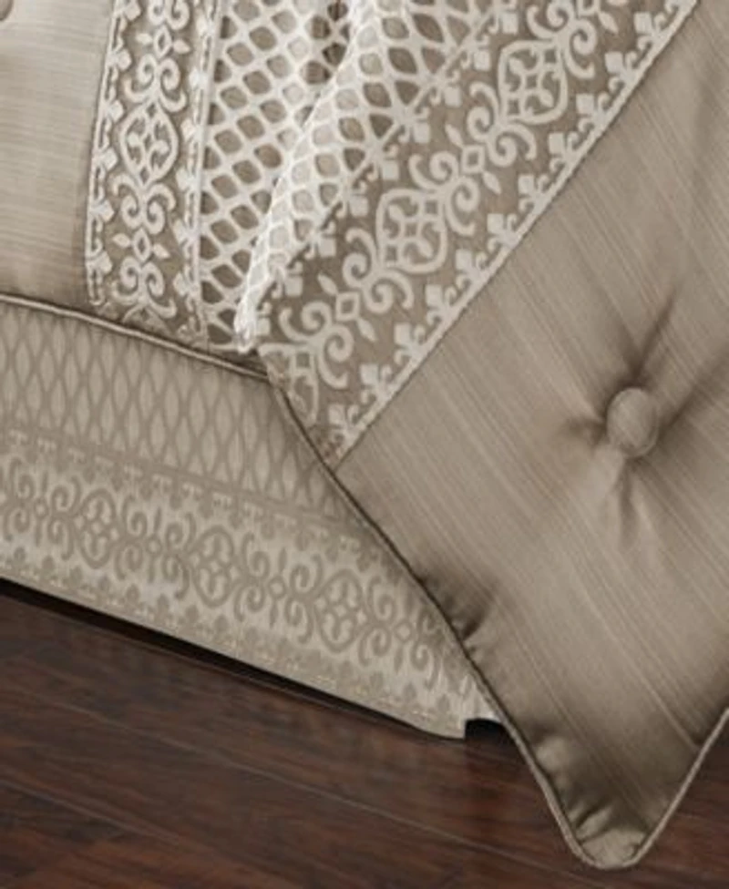 Five Queens Court Beaumont Comforter Sets