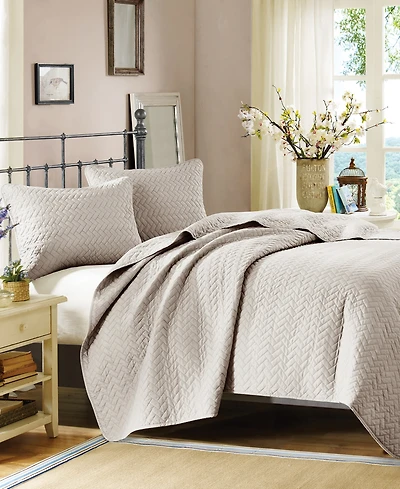 Madison Park Velvet Touch 3-Pc. Quilt Set