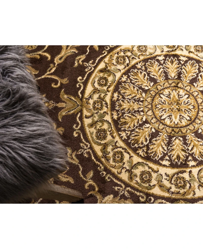 Bayshore Home Belvoir Blv2 7' x 10' Area Rug