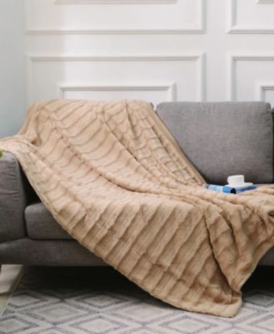 Cheer Collection Ultra Soft Faux Fur To Microplush Reversible Oversized Throw