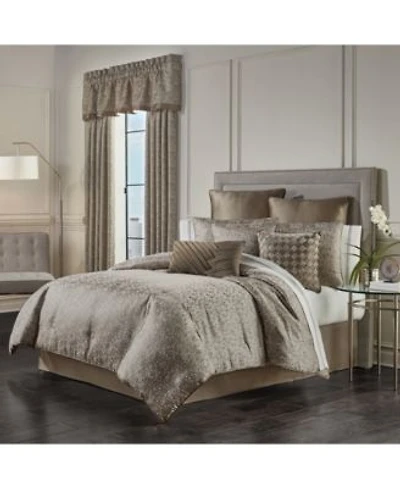J Queen New York Cracked Ice Comforter Sets