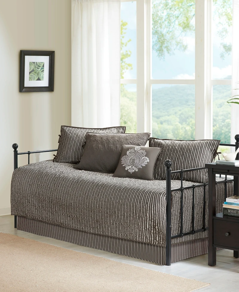 Madison Park Quebec Reversible 6-Pc. Quilt Set, Daybed