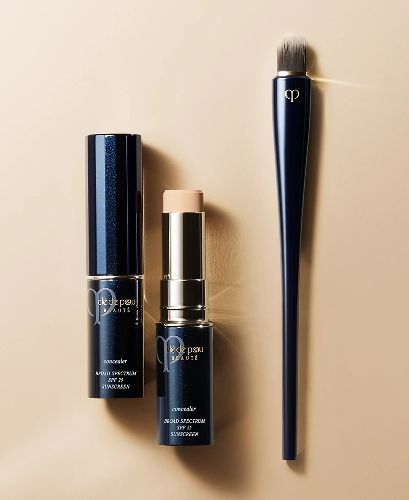 Cle de Peau Beaute Concealer Brush