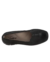 Trotters Universal Sneaker