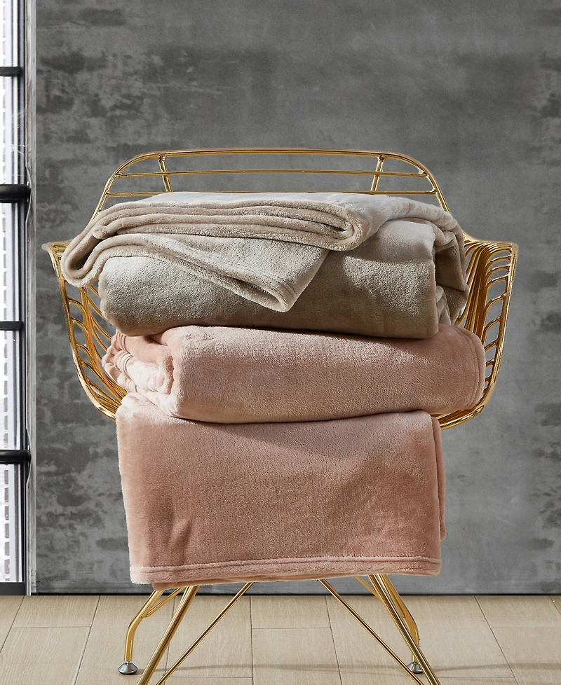 Kenneth Cole Reaction Solid Ultra Soft Plush Blanket
