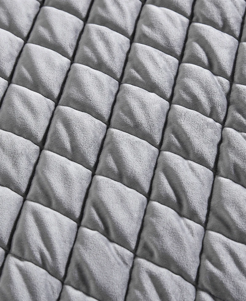 Vera Wang Diamond Velvet 3 Piece Quilt Set