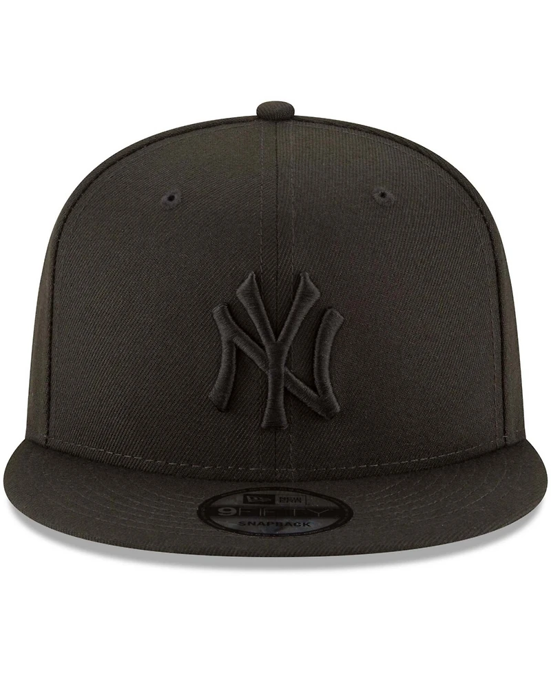 Men's Black New York Yankees Black on Black 9FIFTY Team Snapback Adjustable Hat