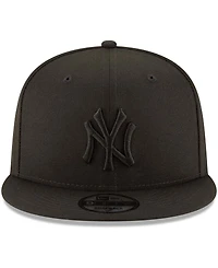 Men's Black New York Yankees Black on Black 9FIFTY Team Snapback Adjustable Hat