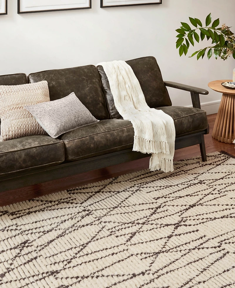 Chris Loves Julia Alice Ali- 2'7" x 4' Area Rug