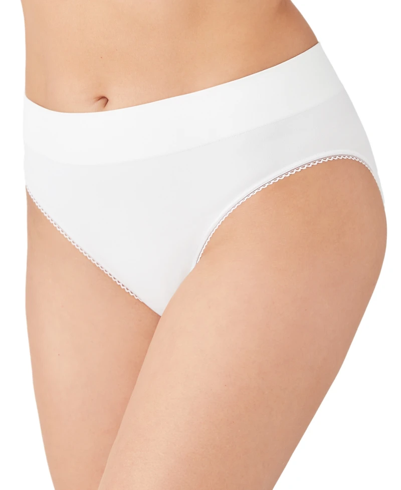 Wacoal Women's Feeling Flexible Hi-Cut Brief Underwear 871332