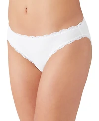 b.tempt'd by Wacoal Women's Inspired Eyelet Bikini Underwear 973219